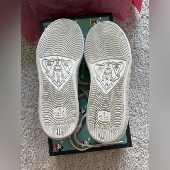Disney x Gucci Mickey Mouse Sneakers - Picture 14 of 16